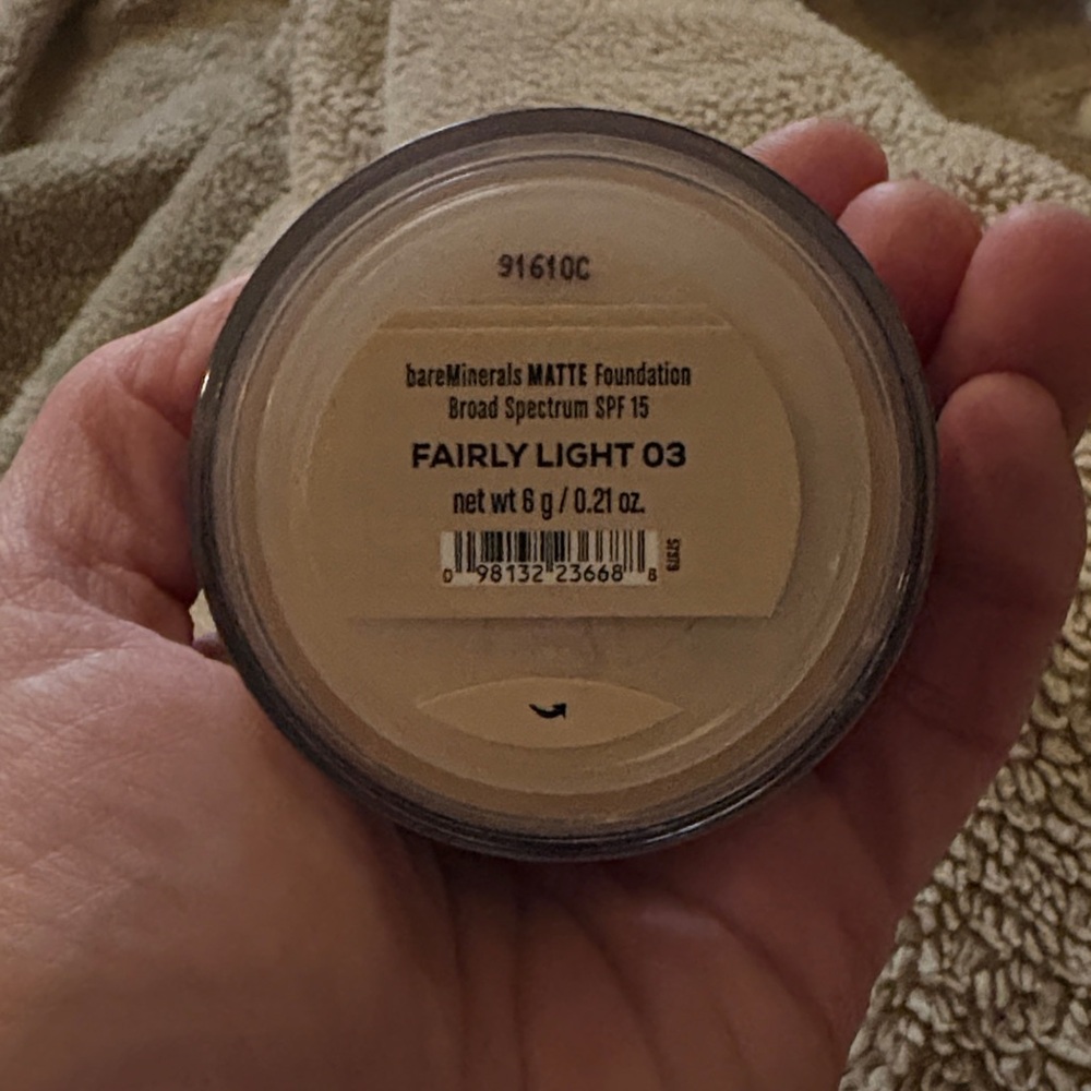bareMinerals Matte Foundation in Fairly Light 03